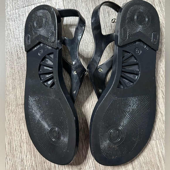 Guess Womens Size 6 Sandals Adiustable
Black Jelly Flats T Strap - Picture 4 of 5